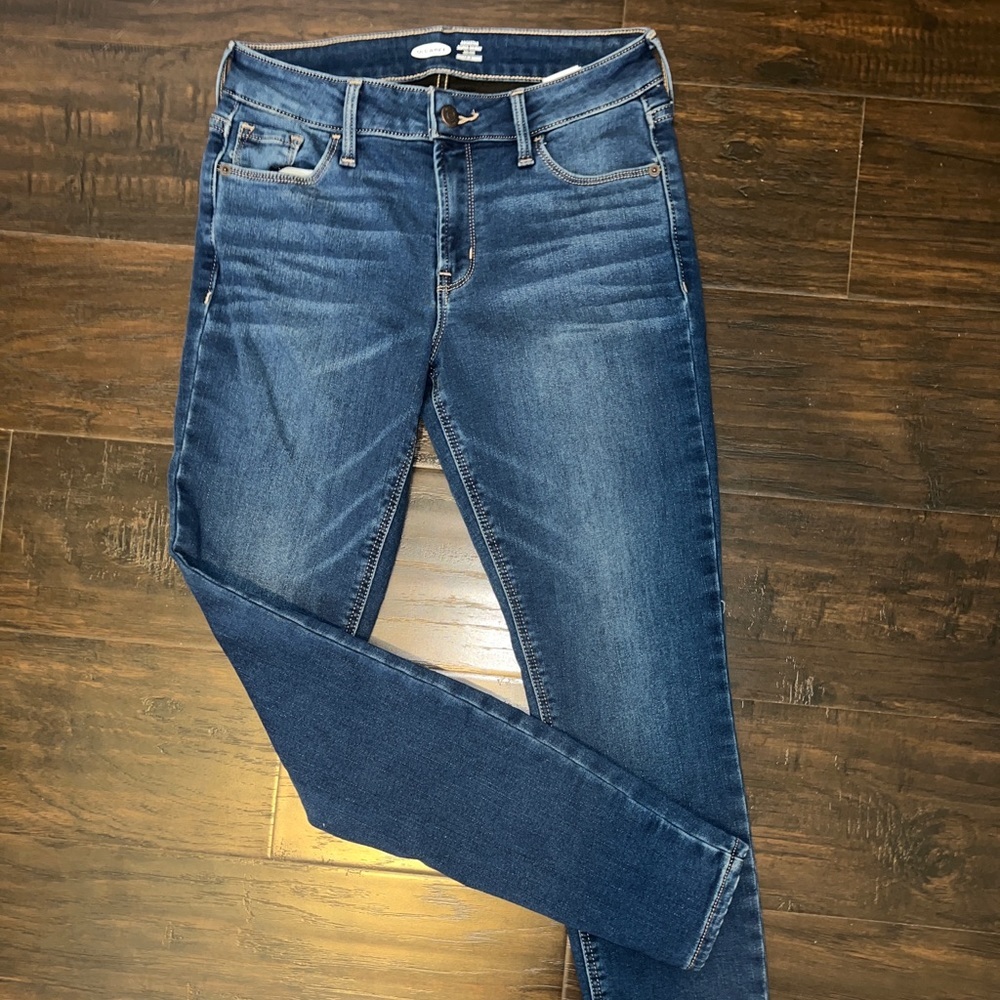 🐶 Old Navy Rockstar Super Skinny Mid-Rise Jeans